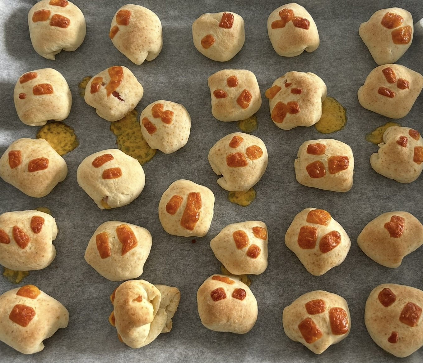 Scones au cheddar et au bacon